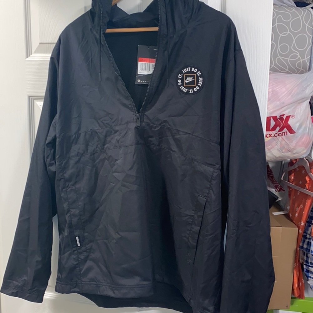 Brand new Nike windbreaker